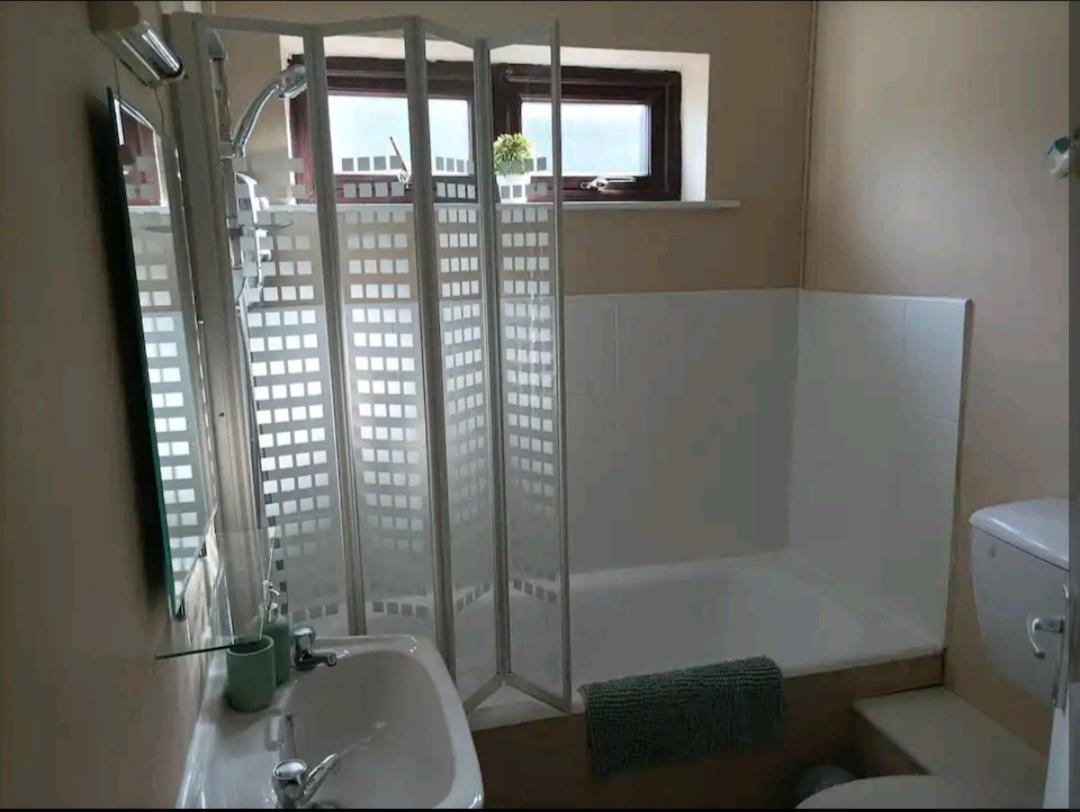 The Croft Apartment Westport Buitenkant foto